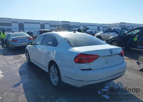 2016 Volkswagen Passat 1.8T Sel Premium from USA, damaged, VIN 1VWCS7A33GC069313